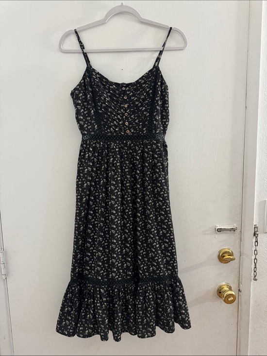 She + Sky Dresses & Skirts - She + Sky Black Floral Midi Dress with Smocked Waist